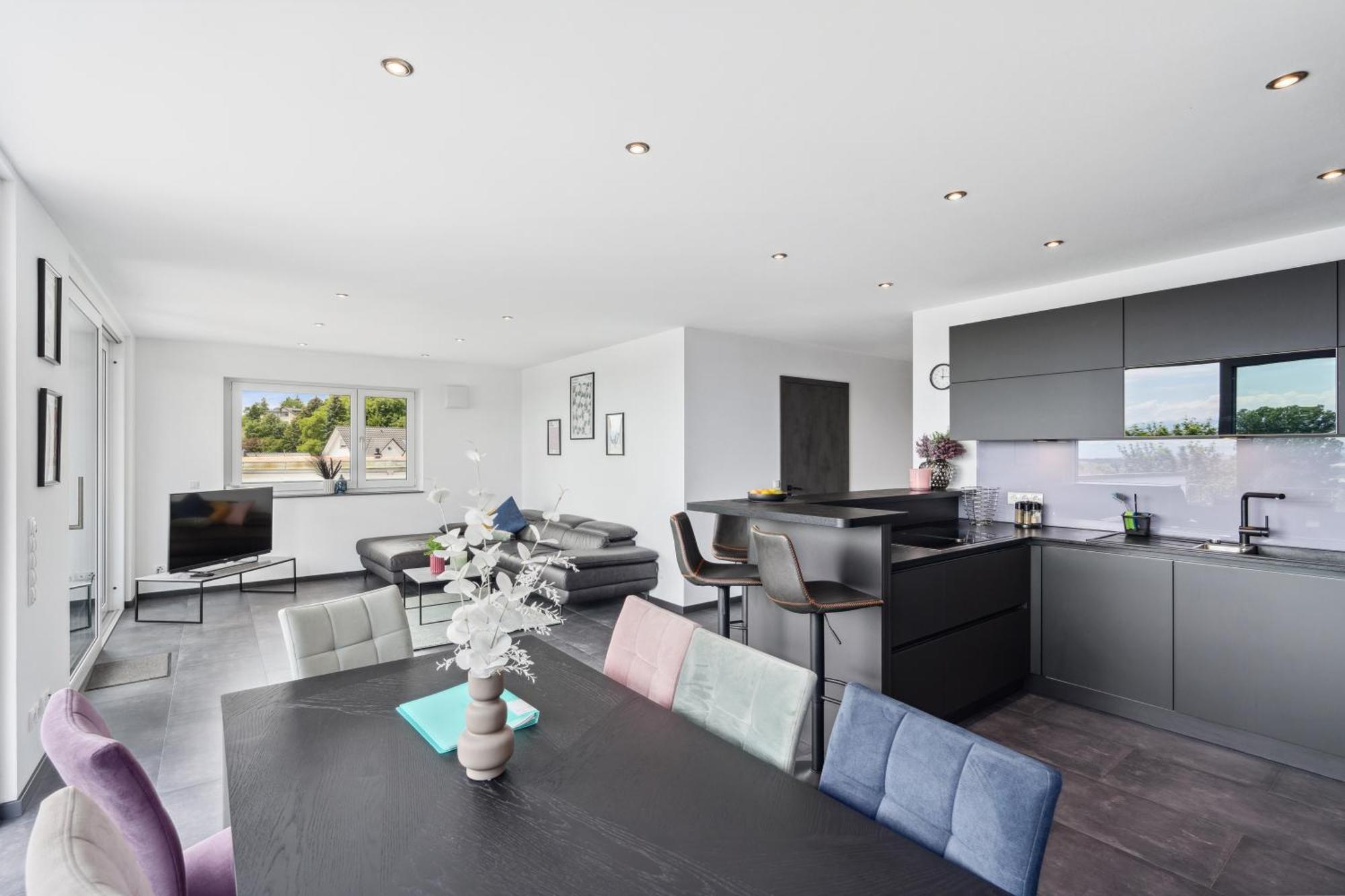 Anytime - Penthouse Mit Terrasse Und Bergsicht Apartment Friedrichshafen Exterior photo
